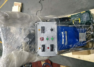 China Automobile Polyurethane Foam Spray Equipment With 2 Transfer Pump Hose supplier