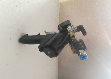 China Light Weight Air Foam Gun , Poly Spray Gun With Ergonomic Handle Design supplier