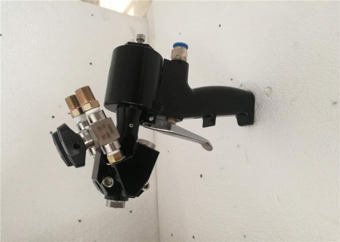 Double Piston Polyurea Spray Gun Small Size With Manual Switch Valve